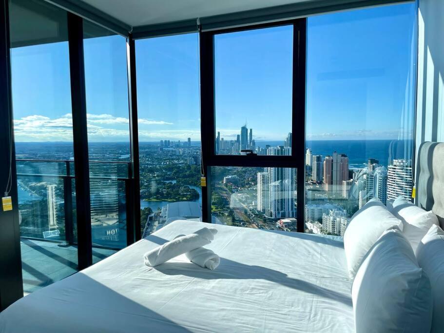 Апартаменты Stunning Oceanview 2Br In The Heart Of Broadbeach 44F Голд-Кост Экстерьер фото